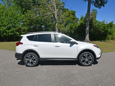 Used 2015 Toyota RAV4 Limited image 5