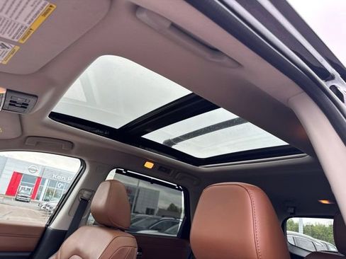 Certified 2023 Nissan Pathfinder Platinum AWD/4WD image 39