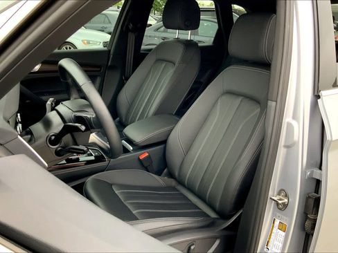 Used 2022 Audi Q5 2.0T Premium Plus w/ Premium Plus Package AWD/4WD image 8
