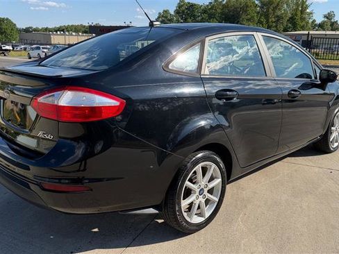 Used 2016 Ford Fiesta SE w/ Equipment Group 201A FWD image 5