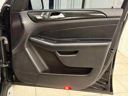 Used 2016 Mercedes-Benz GLE 350 w/ Premium Package image 21