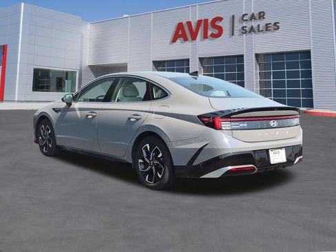 Used 2025 Hyundai Sonata SEL FWD image 9