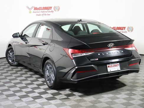 Used 2024 Hyundai Elantra SEL FWD image 8