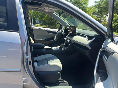 Used 2025 Toyota RAV4 XLE Premium w/ Weather Package AWD/4WD image 14