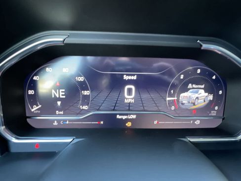 Used 2024 GMC Sierra 1500 Denali w/ Technology Package AWD/4WD image 12