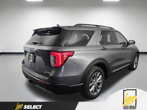 Used 2023 Ford Explorer XLT w/ Equipment Group 202A AWD/4WD image 6
