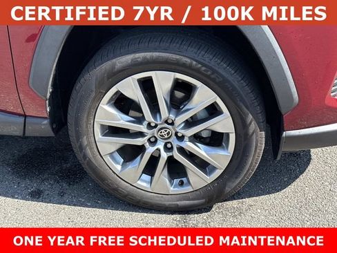 Used 2021 Toyota RAV4 XLE Premium AWD/4WD image 7