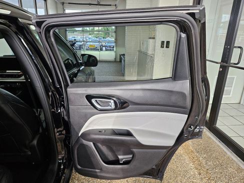 Used 2024 Jeep Compass Limited AWD/4WD image 15