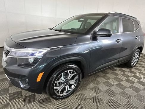 Used 2022 Kia Seltos EX AWD/4WD image 6