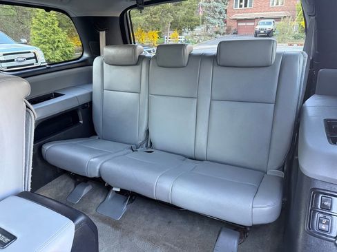 Used 2011 Toyota Sequoia Platinum AWD/4WD image 29