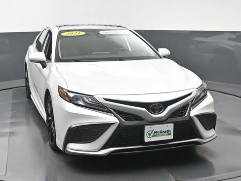Used 2021 Toyota Camry XSE AWD/4WD image 5