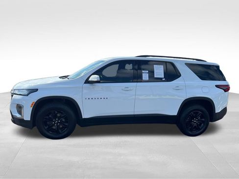 Used 2023 Chevrolet Traverse LT FWD image 2