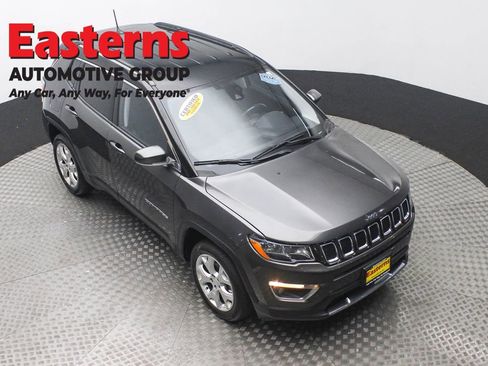 Used 2021 Jeep Compass Limited AWD/4WD image 3
