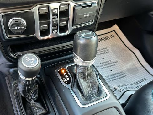 Used 2024 Jeep Wrangler High Altitude image 17