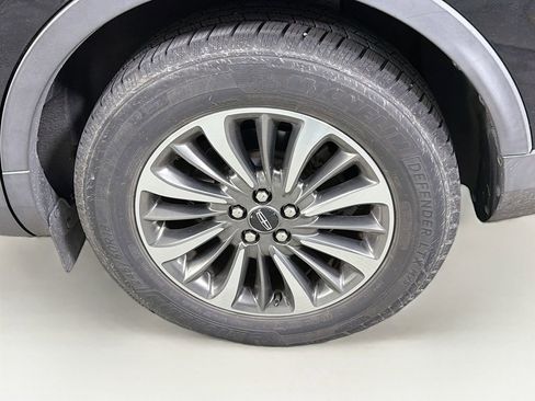 Used 2020 Lincoln Nautilus FWD w/ Equipment Group 101A image 30