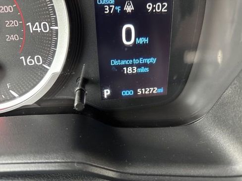 Used 2022 Toyota Corolla SE image 36