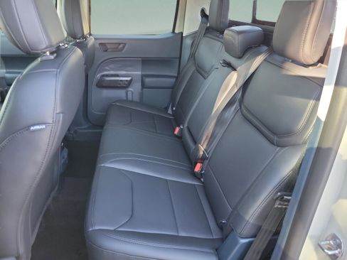 New 2025 Ford Maverick Lariat w/ Black Appearance Package image 24