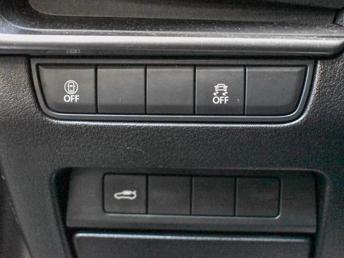 Used 2022 MAZDA MAZDA3 s image 17