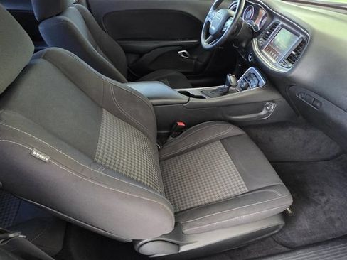 Used 2015 Dodge Challenger R/T w/ Quick Order Package 28B R/T RWD image 8