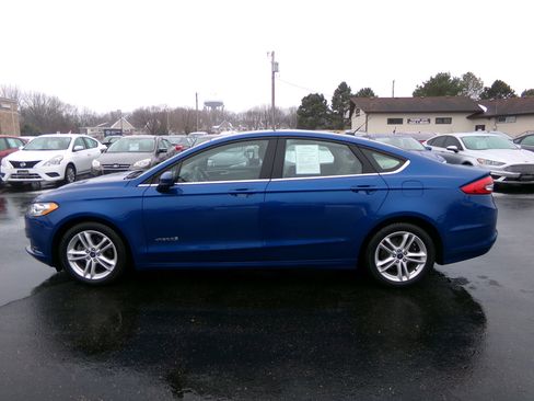 Used 2018 Ford Fusion SE image 5