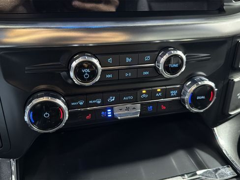 Used 2023 Ford F150 Lariat w/ Max Trailer Tow Package AWD/4WD image 23
