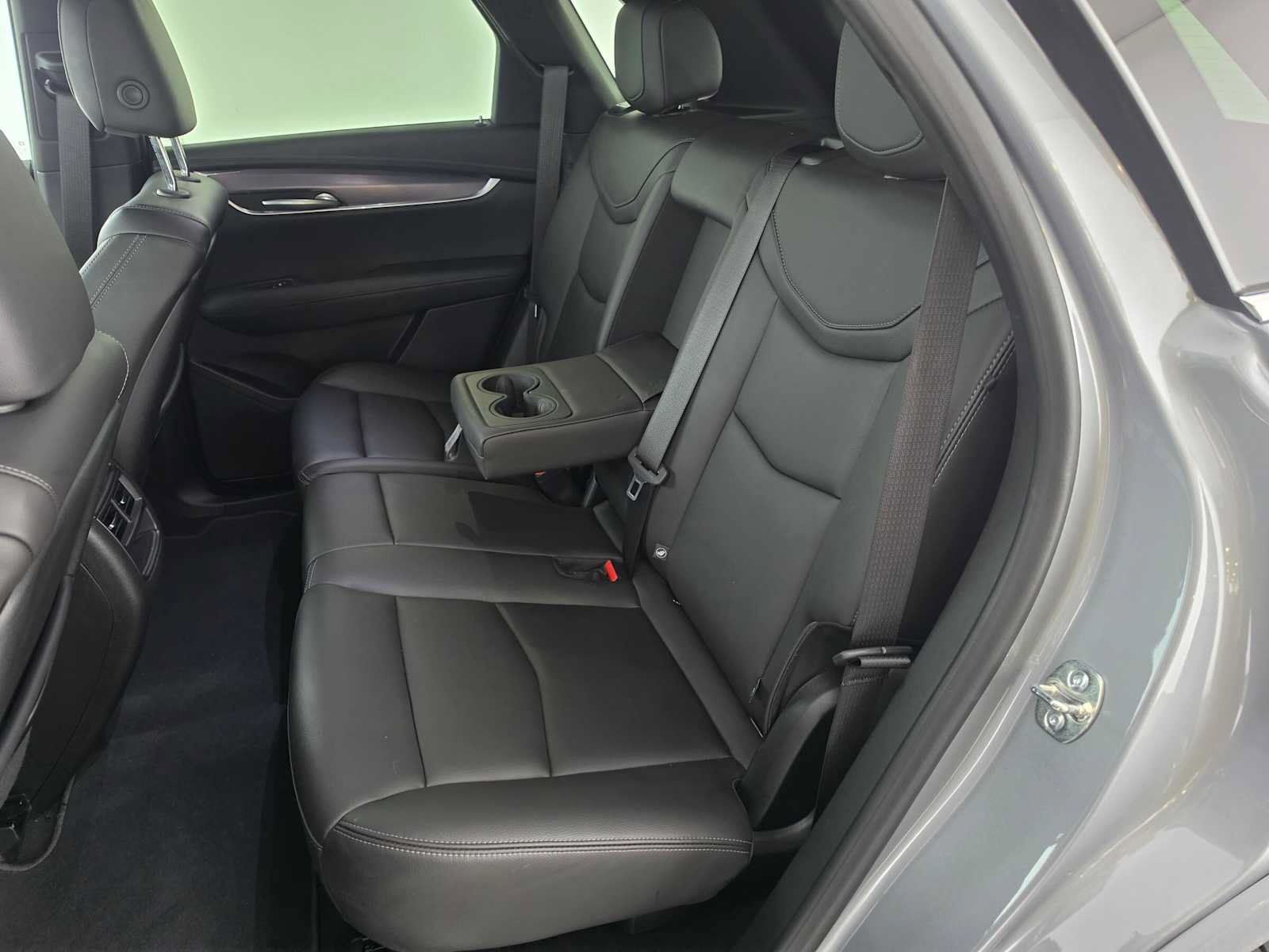 Used 2026 Cadillac XT5 Luxury w/ LPO, Floor Liner Package AWD/4WD image 17