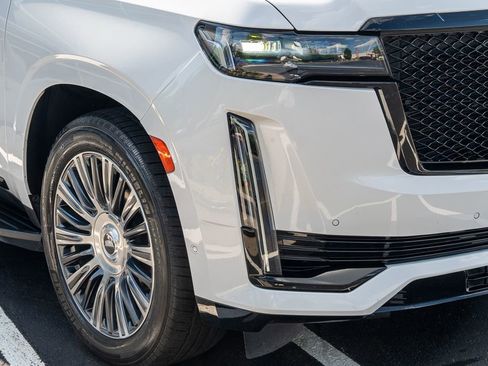 Used 2021 Cadillac Escalade ESV Sport Platinum AWD/4WD image 8