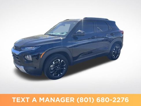 Used 2022 Chevrolet TrailBlazer LT w/ Convenience Package AWD/4WD image 1