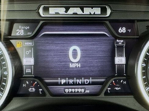 Used 2022 RAM 1500 Laramie AWD/4WD image 23