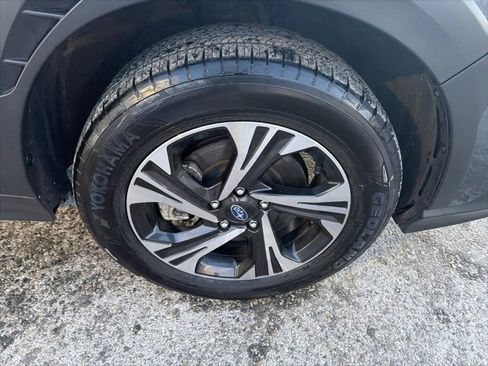 Used 2024 Subaru Crosstrek 2.0i Premium image 18