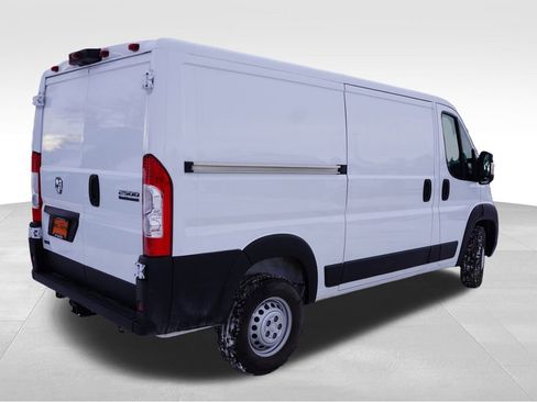 Used 2025 RAM ProMaster 2500 w/ Convenience Group image 5