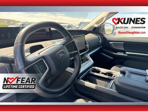 Used 2025 Ford Expedition Max Platinum AWD/4WD image 32