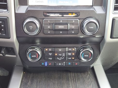 Used 2020 Ford F350 Lariat AWD/4WD image 21