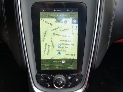 Used 2019 McLaren 570S Spider image 21