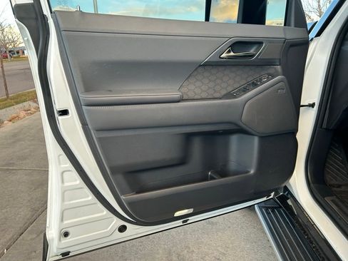 Used 2024 Lexus GX 550 image 27