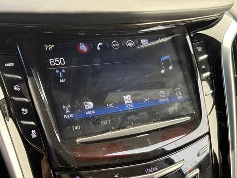 Used 2020 Cadillac Escalade Platinum image 25