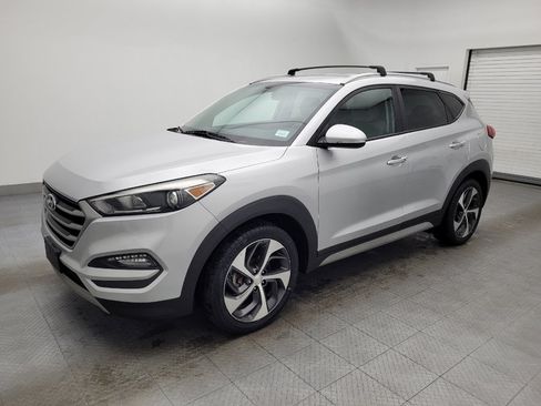 Used 2018 Hyundai Tucson Sport image 2