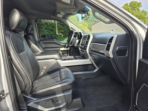 Used 2021 Ford F250 Lariat image 7