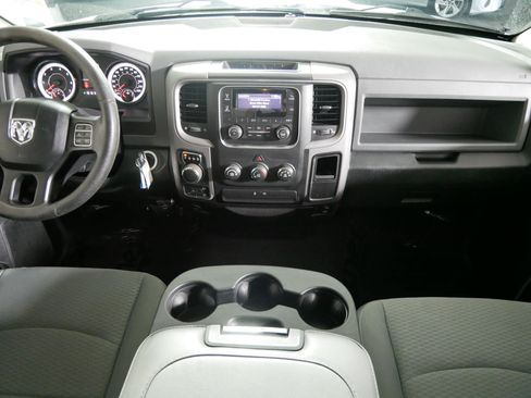 Used 2016 RAM 1500 Express AWD/4WD image 10
