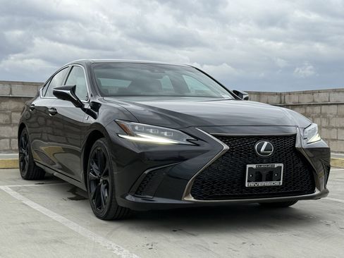 Certified 2024 Lexus ES 350 F Sport w/ Accessory Package (Z2) image 2
