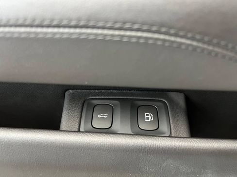 Used 2016 Cadillac ELR FWD image 20