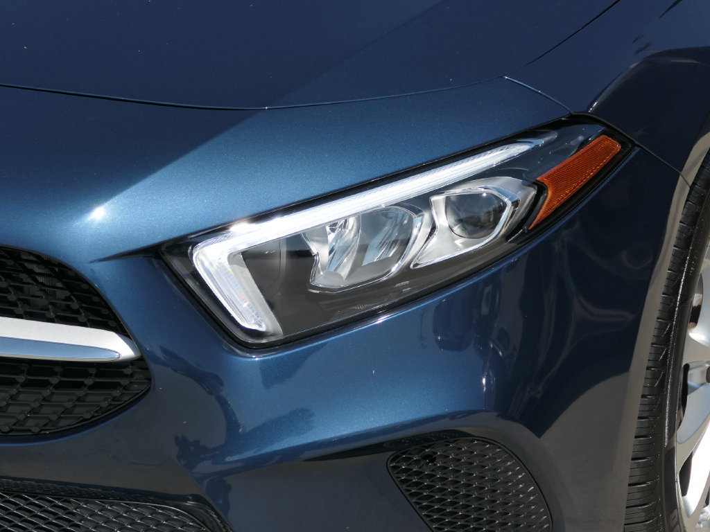 Used 2019 Mercedes-Benz A 220 w/ Premium Package image 7