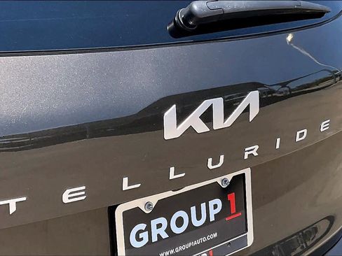 Used 2025 Kia Telluride S FWD image 29