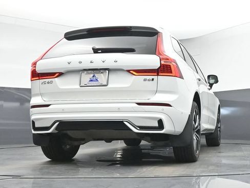 Used 2023 Volvo XC60 B6 Ultimate w/ Protection Package Premier AWD/4WD image 16