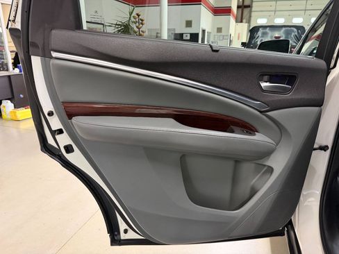 Used 2016 Acura MDX SH-AWD image 12