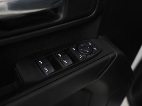 Used 2024 Chevrolet Silverado 2500 Custom w/ Custom Value Package image 19