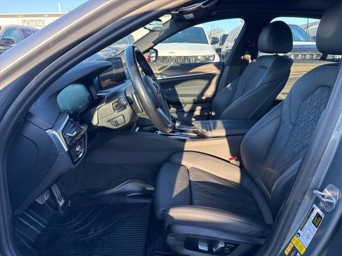 Used 2023 BMW 530e xDrive w/ Premium Package AWD/4WD image 10