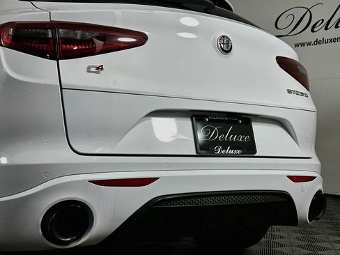 Used 2023 Alfa Romeo Stelvio Veloce AWD/4WD image 27