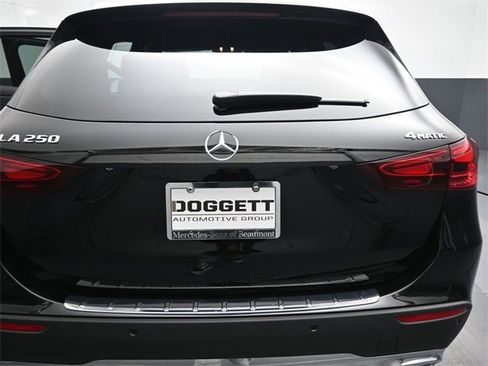 New 2026 Mercedes-Benz GLA 250 4MATIC image 12
