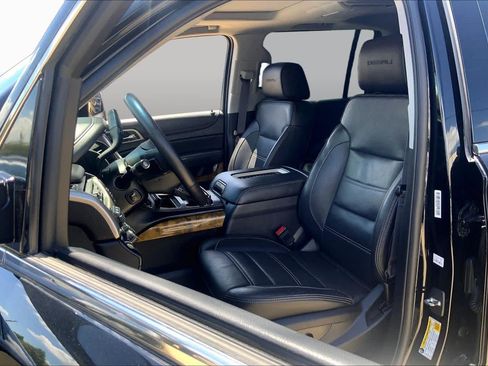 Used 2016 GMC Yukon XL Denali w/ Open Road Package AWD/4WD image 8